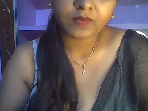 Snapshot of Tamil_Kuttyma chatting on July 10, 6:28 am Tamil Kuttyma online show from July 10, 6:28 am