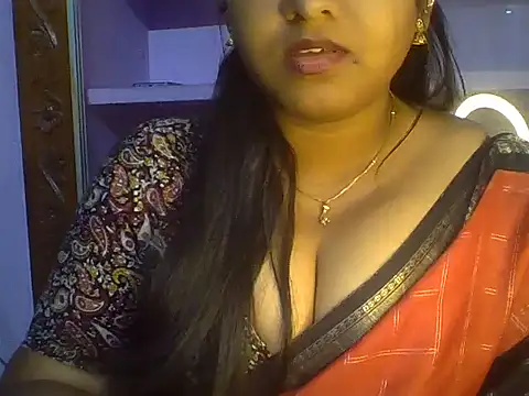 Snapshot of Tamil_Kuttyma chatting on July 14, 3:18 pm Tamil Kuttyma online show from July 14, 3:18 pm