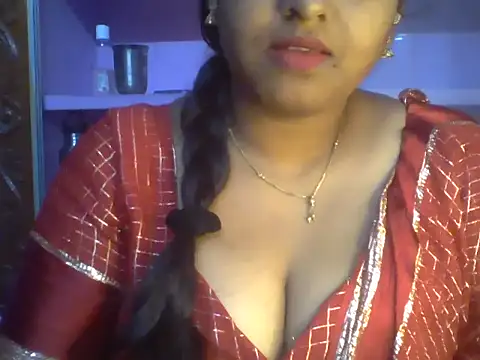Snapshot of Tamil_Kuttyma chatting on July 17, 1:18 pm Tamil Kuttyma online show from July 17, 1:18 pm
