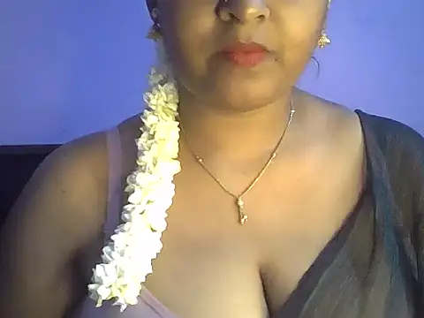 Snapshot of Tamil_Kuttyma chatting on July 27, 11:28 am Tamil Kuttyma online show from July 27, 11:28 am