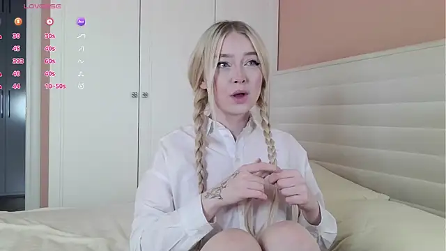 ChristinBland online show from April 21, 12:22 pm