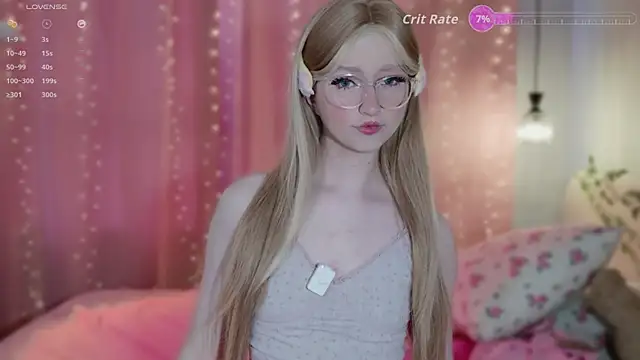 effy dollie online show from April 14, 3:18 pm