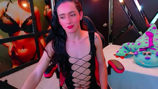 Ivony Giselle online show from April 11, 1:15 pm