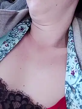 Snapshot of lily2022 chatting on February 27, 7:52 am lily2022 online show from February 27, 7:52 am