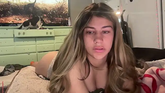 Snapshot of TheLexiLuvvr chatting on February 24, 10:19 pm TheLexiLuvvr online show from February 24, 10:19 pm