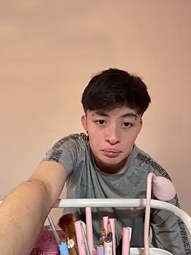 Tomnico 19 online show from April 1, 5:54 pm