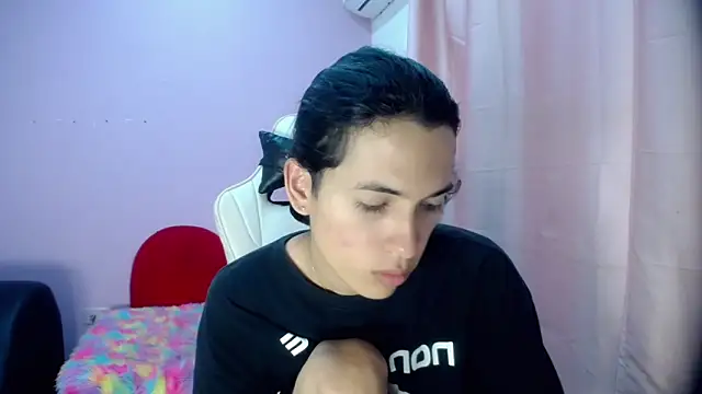 Larry craft online show from March 15, 8:15 pm