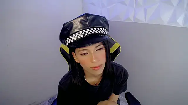 Larry craft online show from April 16, 9:26 pm