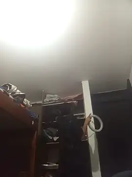 Snapshot of WillowPill5 chatting on March 1, 2:57 am WillowPill5 online show from March 1, 2:57 am