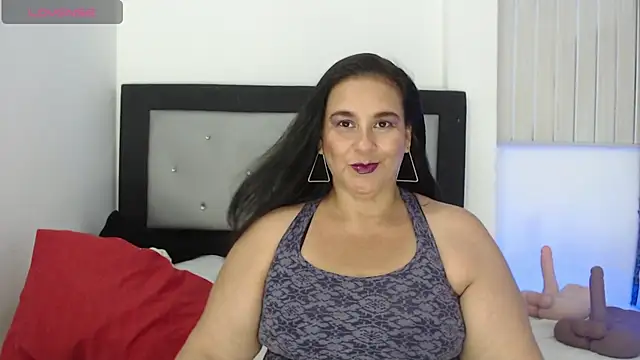 Sharlot curvy online show from April 7, 8:53 pm