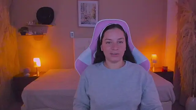 Dollhell online show from April 16, 11:55 am