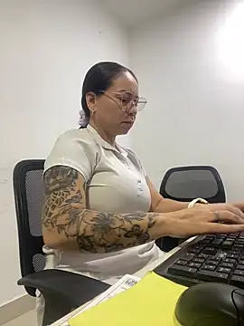 sweet wet dreamss online show from February 24, 1:36 am