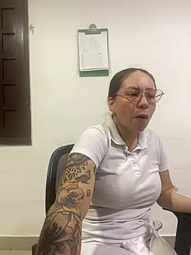 sweet wet dreamss online show from February 26, 4:00 am