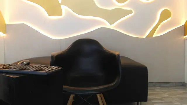 Snapshot of Hollmanhot chatting on May 30, 7:55 pm Hollmanhot online show from May 30, 7:55 pm