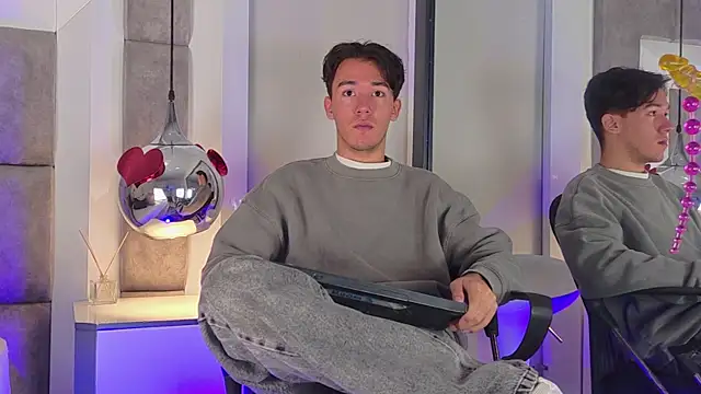 Austin Reedss online show from April 3, 12:47 pm