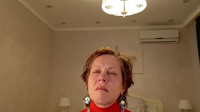 LioraWeiss online show from April 2, 7:50 am