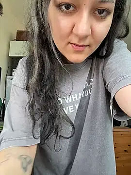 sweetllulus online show from April 14, 8:09 am