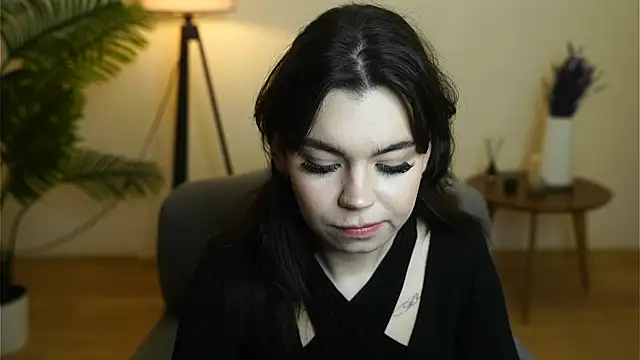 Snapshot of PerlaTurro chatting on February 24, 10:24 am PerlaTurro online show from February 24, 10:24 am