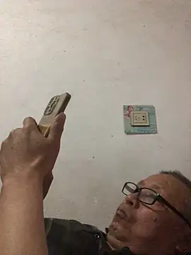 yaocaobi8 online show from April 18, 1:59 pm