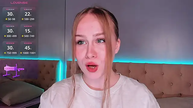 Snapshot of stacy_moorex chatting on May 14, 8:37 pm stacy moorex online show from May 14, 8:37 pm
