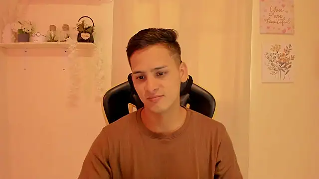 sexy andres01 online show from March 26, 3:39 pm