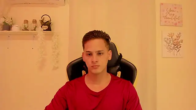 Snapshot of sexy_andres01 chatting on May 1, 2:10 pm sexy andres01 online show from May 1, 2:10 pm