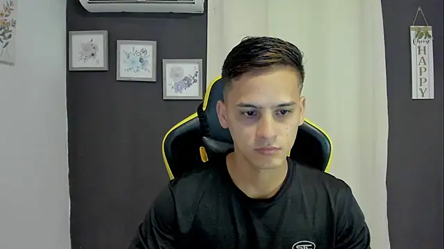 sexy andres01 online show from July 23, 9:46 pm