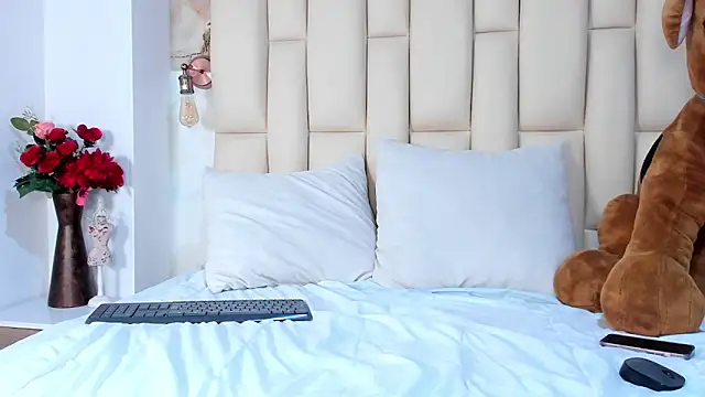 Snapshot of shelseanova chatting on March 2, 1:08 am shelseanova online show from March 2, 1:08 am