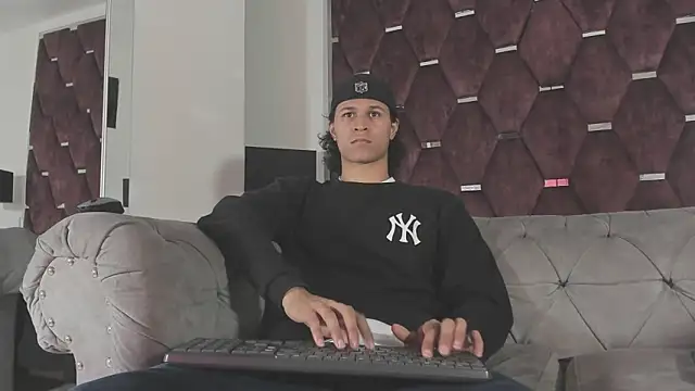 TonyBenedetti online show from May 26, 8:38 pm