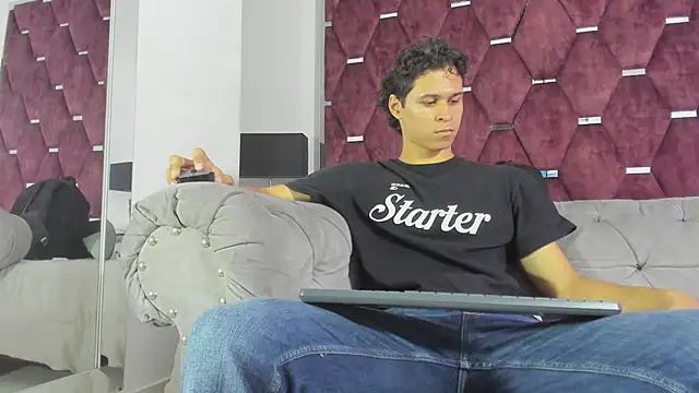 TonyBenedetti online show from July 4, 8:26 pm