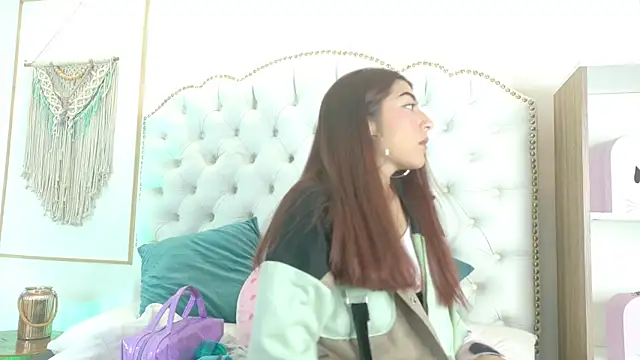 Snapshot of Sara_funy chatting on July 15, 12:43 pm Sara funy online show from July 15, 12:43 pm