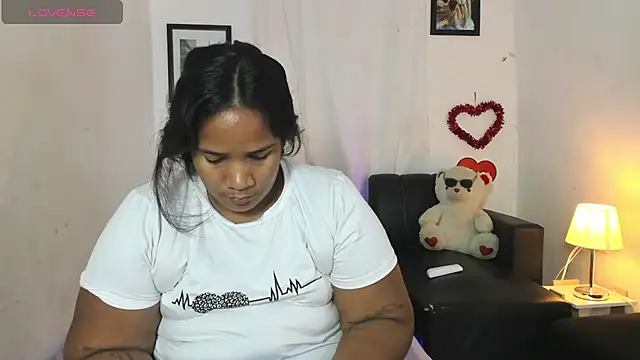 Snapshot of mariana_villa72 chatting on July 14, 2:56 pm mariana villa72 online show from July 14, 2:56 pm
