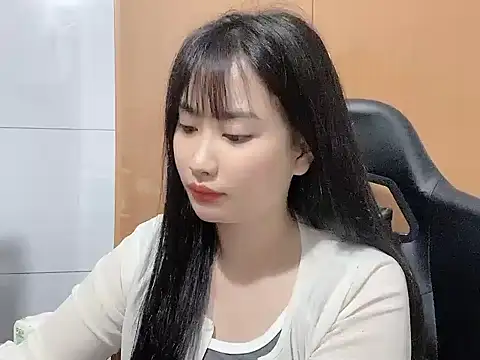 Sunny2868 online show from March 5, 5:47 am