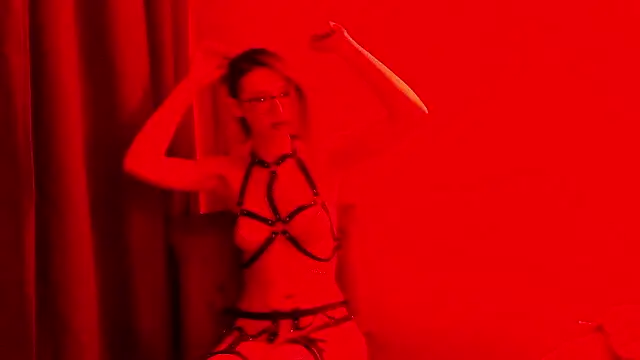 SweetAnnaX online show from June 14, 11:29 pm