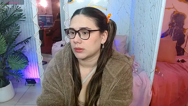 Isiis tay online show from April 12, 11:37 am