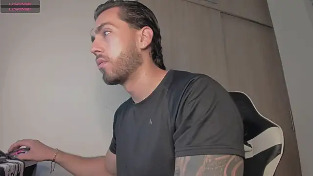 Axel  Blaze online show from April 15, 1:07 pm