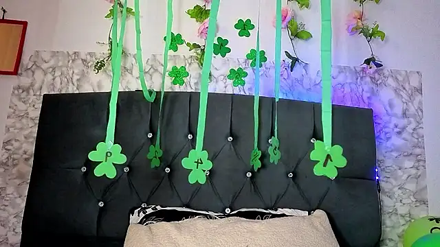 Snapshot of cutninasky chatting on March 20, 7:52 pm cutninasky online show from March 20, 7:52 pm