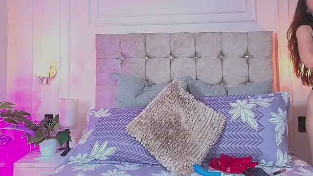 gabyevans4 online show from April 16, 12:17 pm