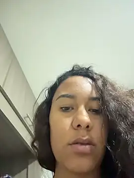 Snapshot of KarinaGrant chatting on March 2, 10:27 pm KarinaGrant online show from March 2, 10:27 pm