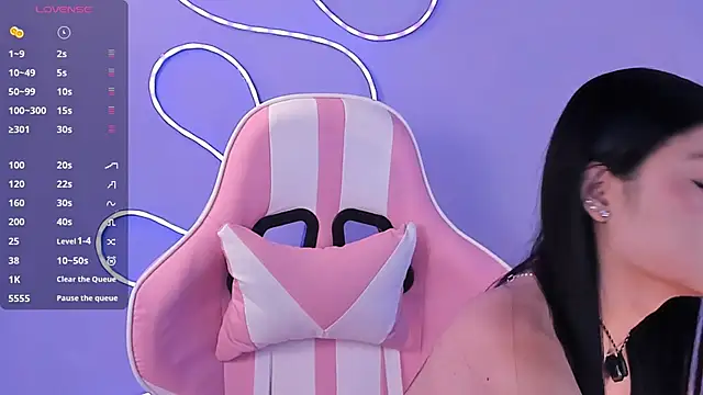 Snapshot of miacapone chatting on February 28, 1:23 pm miacapone online show from February 28, 1:23 pm