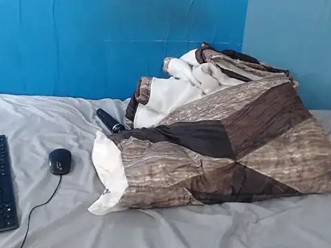 HotChocolateTea online show from March 19, 7:07 pm