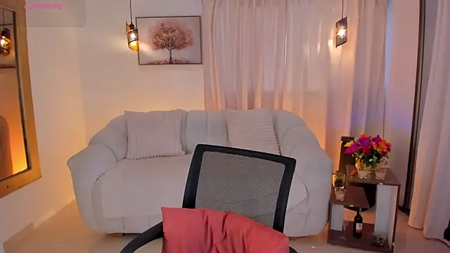 IsabellaLux  online show from March 28, 3:55 pm