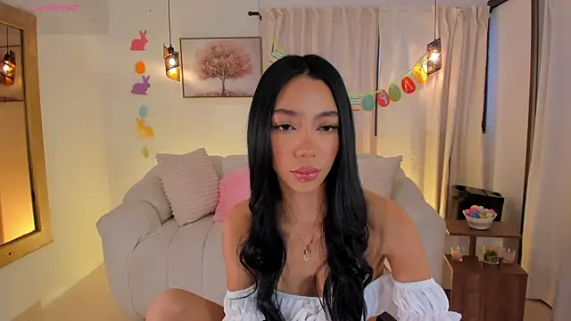 IsabellaLux  online show from April 2, 3:42 pm