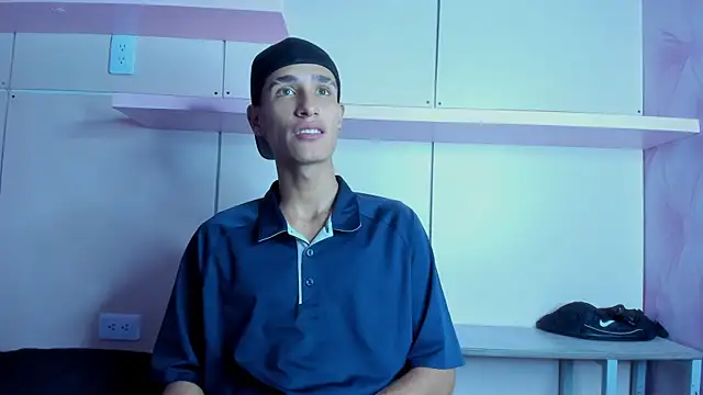 Snapshot of Thiagoduarte_ chatting on February 28, 11:44 am Thiagoduarte online show from February 28, 11:44 am