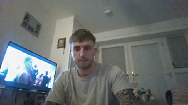 Snapshot of freddie321 chatting on March 2, 9:32 pm freddie321 online show from March 2, 9:32 pm