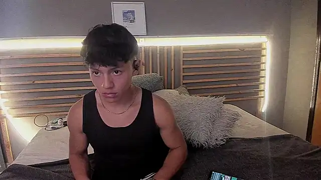 clark ken01 online show from March 4, 8:59 pm