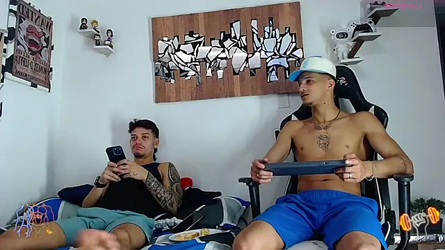 AdamsDvi online show from March 12, 4:13 pm