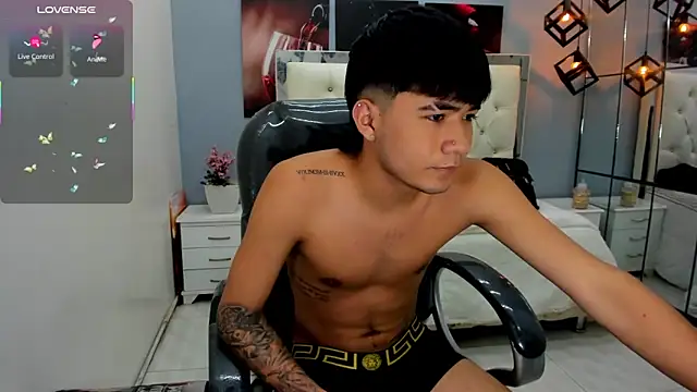 Thiago collinss online show from June 18, 10:47 pm