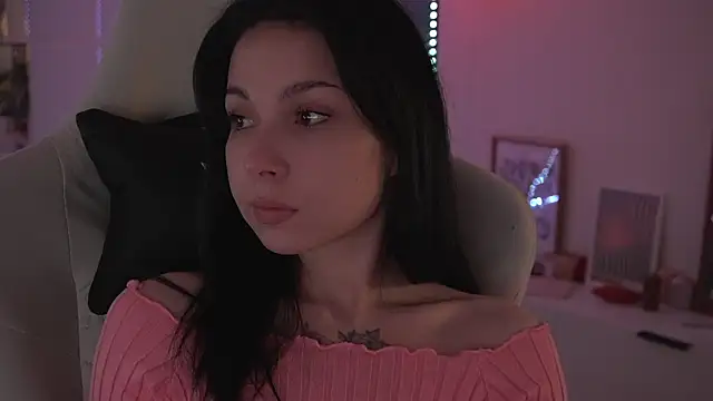 Akaruiiii online show from April 2, 3:15 am