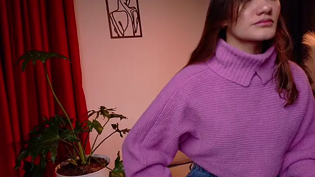 Mia Benett  online show from June 19, 2:10 pm